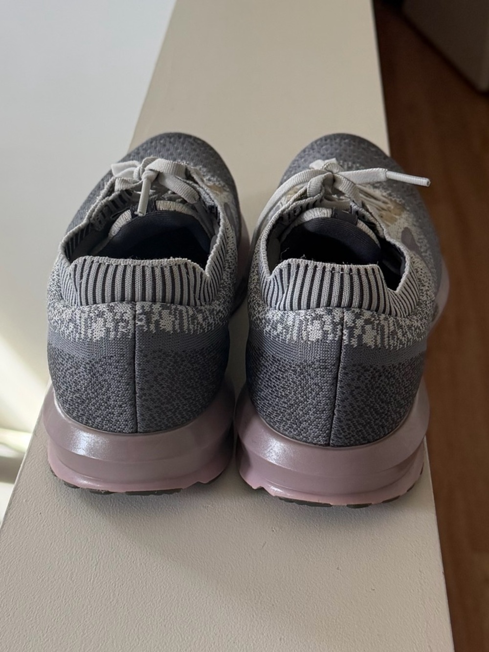 “BROOKS”(DNA,AMP levitate 2)shoes for women.Size-9,color-gray/purple.💜 - Picture 5 of 12